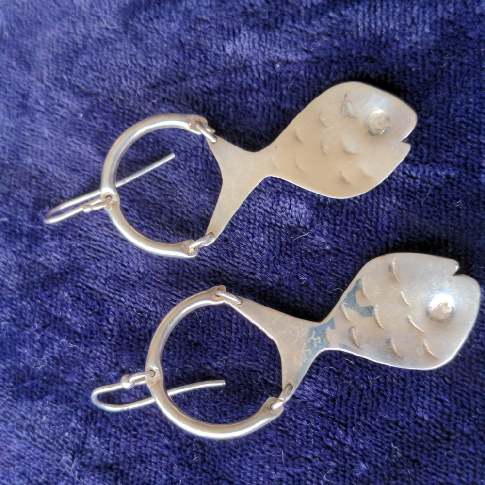 Vintage 925 sterling silver handmade dangle fish shaped earrings